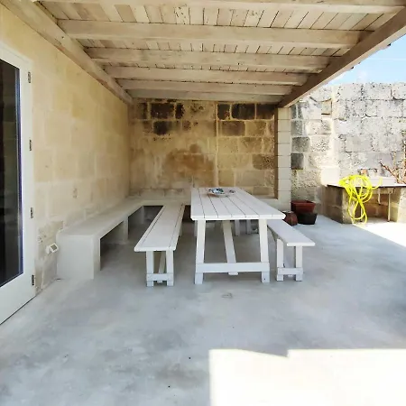 Oikia Vacanze Design Loft Guest house