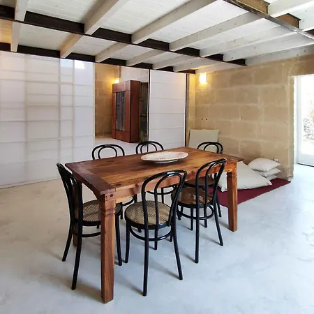 Oikia Vacanze Design Loft Guest house